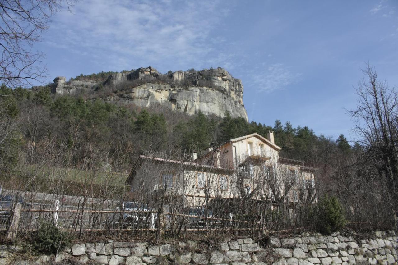 Charmant Appartement Au Coeur Des Gres D Annot Luaran gambar